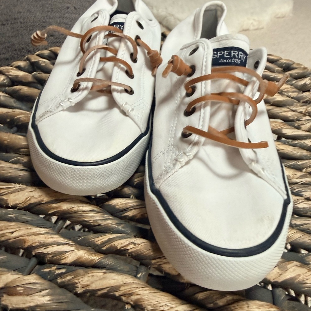 Sperry womens White Canvas Sneakers with Tan Leather Laces - Picture 2 of 7